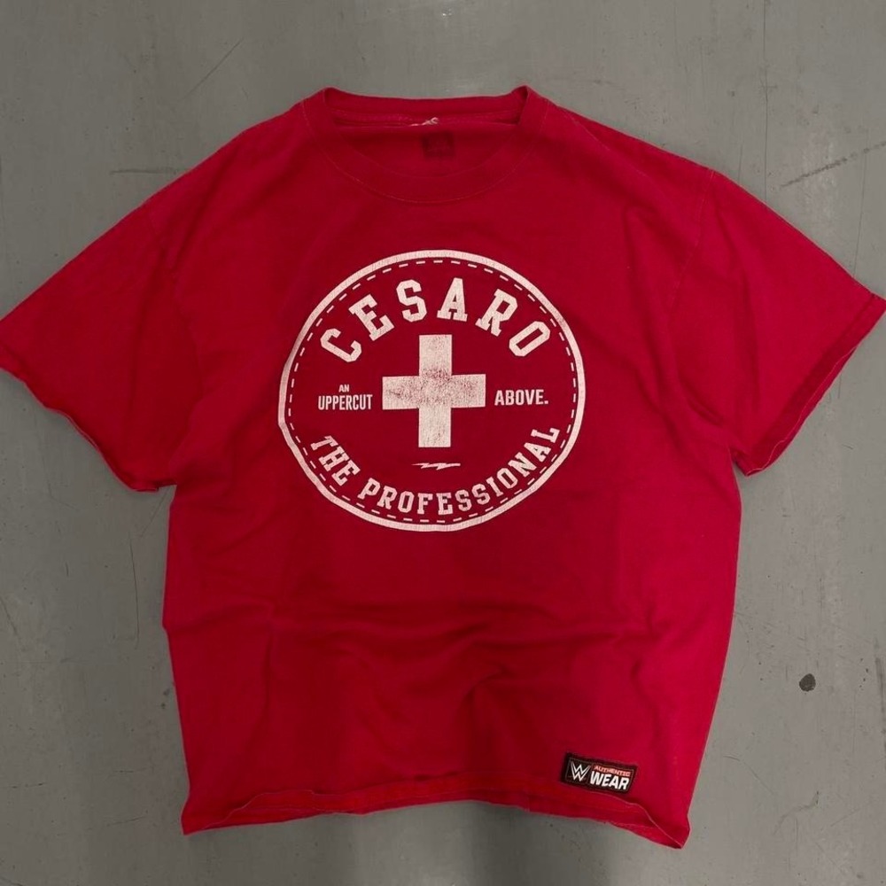WWE‎ Red Cesaro authentic tee